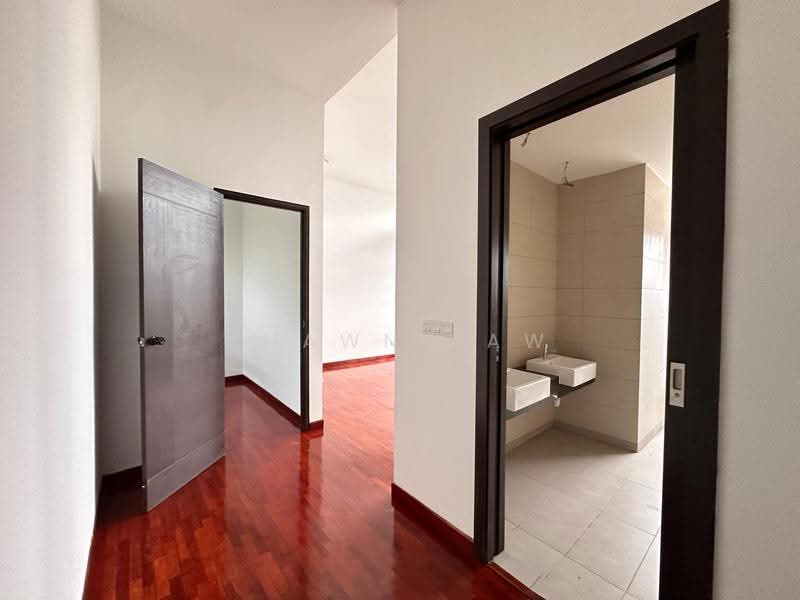 Rumah Teres 2.5-Tingkat untuk Dijual di TTDI Grove (Kajang) - Shawn Paw - Corridor - PropertyGuru.com.my
