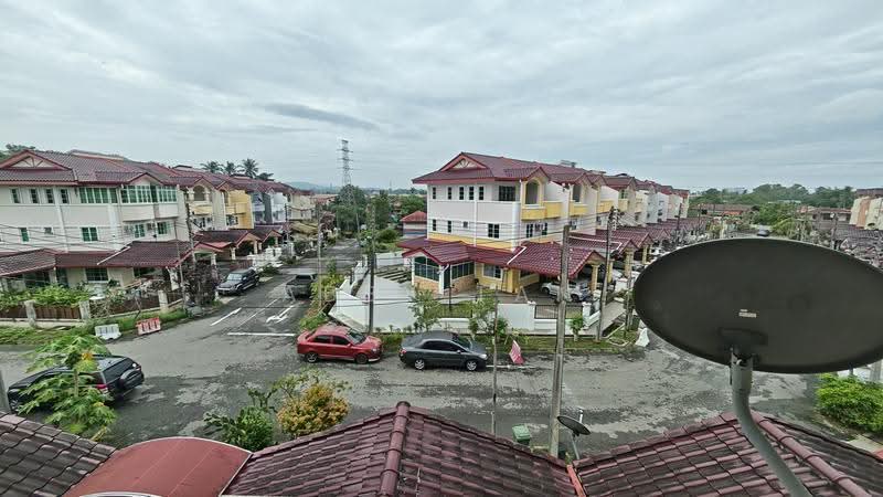 3-storey Terraced House for Sale in Penampang (Sabah) - Abby Tan - Exterior - PropertyGuru.com.my