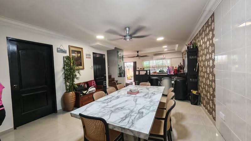 3-storey Terraced House for Sale in Penampang (Sabah) - Abby Tan - Dining Room - PropertyGuru.com.my