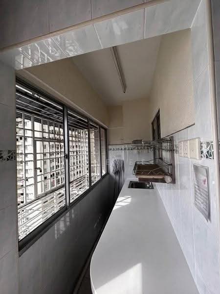 Pangsapuri untuk Disewa di Sri Impian Apartment - A Ee Ee - Kitchen - PropertyGuru.com.my