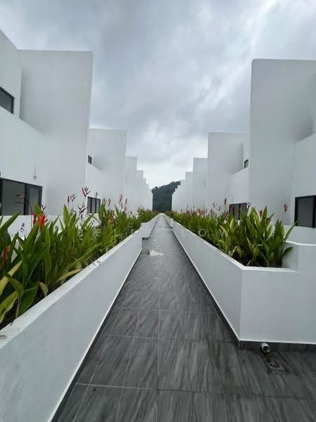 4-storey Terraced House for Sale in Damansara Perdana (Selangor) - Belle Low - Exterior - PropertyGuru.com.my