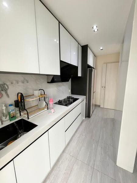 3-storey Terraced House for Sale in Tamansari (Rawang) - Steven Lee - Kitchen - PropertyGuru.com.my