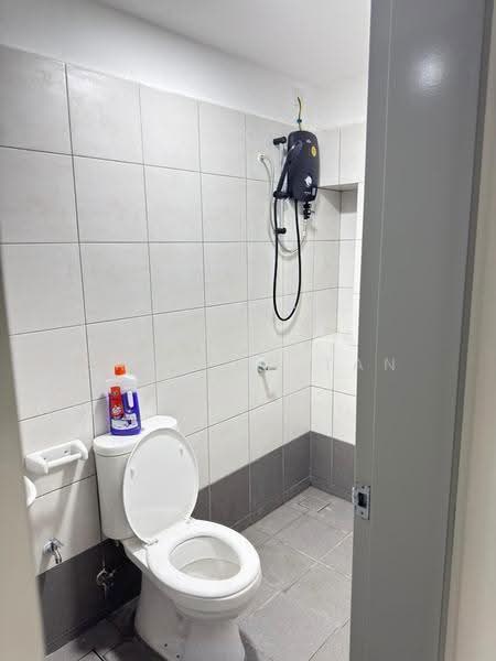 Condominium for Rent at MiNest Residence - Braedon Tan - Bathroom - PropertyGuru.com.my