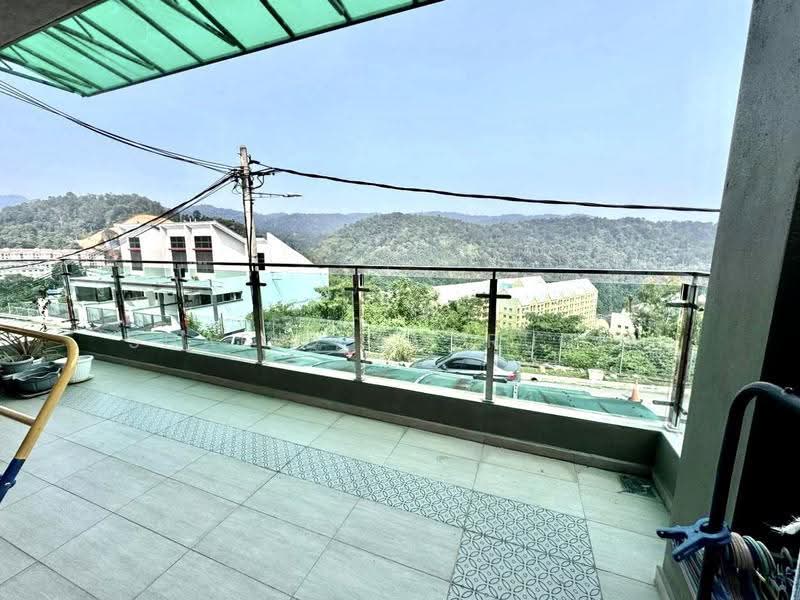 2.5-storey Terraced House for Sale in Ukay Perdana (Ulu Kelang) - Shafiq Amerudin - Balcony - PropertyGuru.com.my