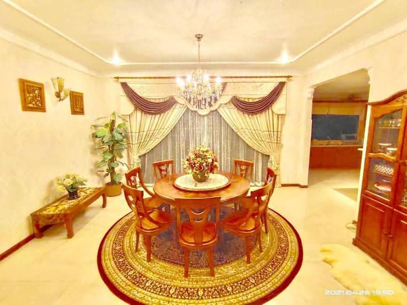 Bungalow House for Sale in Kampung Dato Abu Bakar Baginda (Dengkil) - Muhd Khairulnawawi Kamaruddin - Dining Room - PropertyGuru.com.my