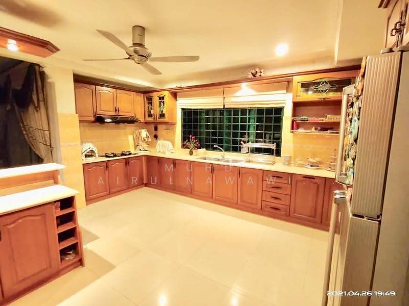 Bungalow House for Sale in Kampung Dato Abu Bakar Baginda (Dengkil) - Muhd Khairulnawawi Kamaruddin - Kitchen - PropertyGuru.com.my