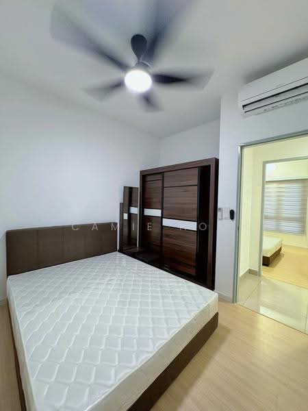 Kediaman Servis untuk Dijual di M Luna - Camie Hoo - Bedroom - PropertyGuru.com.my
