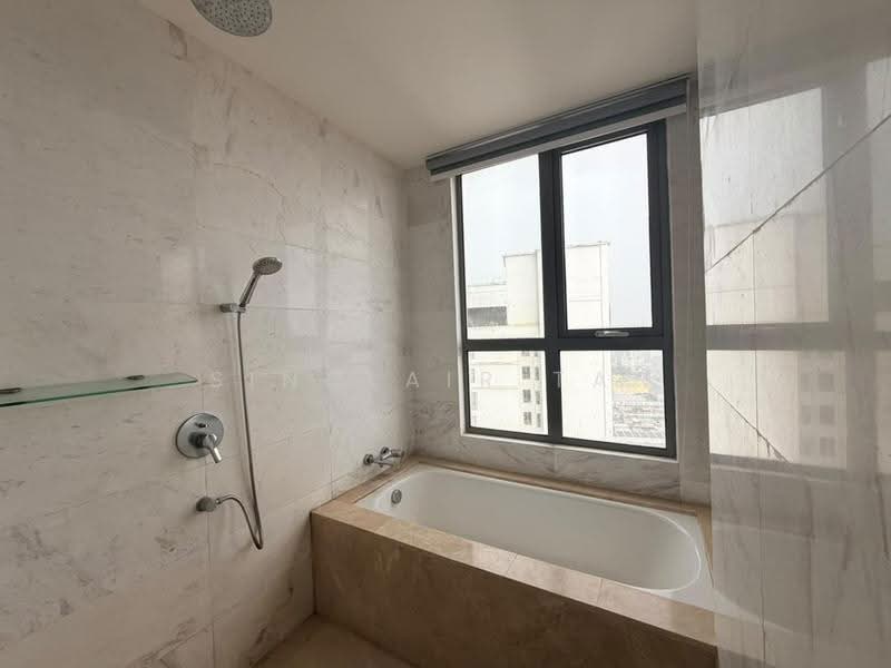 Kondominium untuk Disewa di Silverscape Residences - Sinclair Tan - Bathroom - PropertyGuru.com.my
