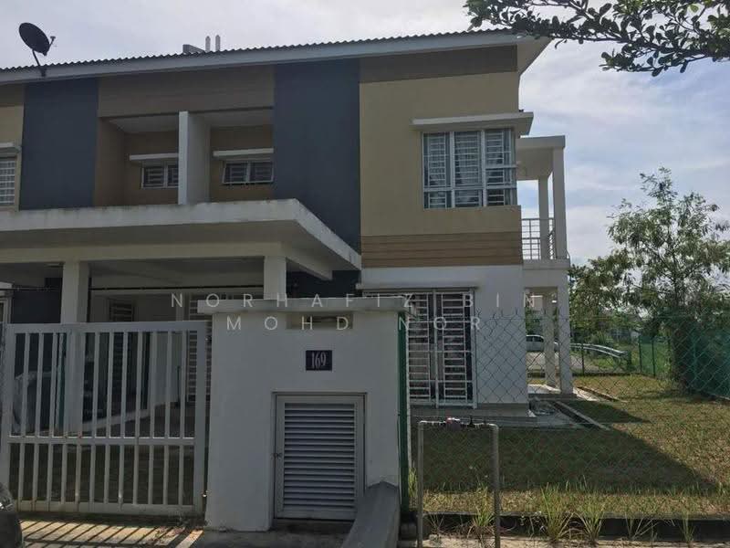 2-storey Terraced House for Sale in Bandar Enstek (Negeri Sembilan) - Norhafiz Bin Mohd Nor - Exterior - PropertyGuru.com.my