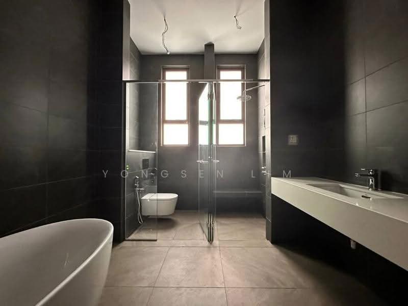 Bungalow House for Sale in Setia Eco Park (Setia Alam) - Yongsen Lim - Bathroom - PropertyGuru.com.my