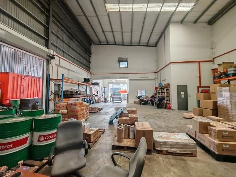 Factory for Rent in Eco Business Park 1 (Johor Bahru) - Kenneth Tan - Interior - PropertyGuru.com.my