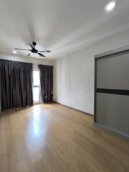 Service Residence for Rent at Bay Point @ Country Garden Danga Bay - Calvin Phang - PropertyGuru.com.my