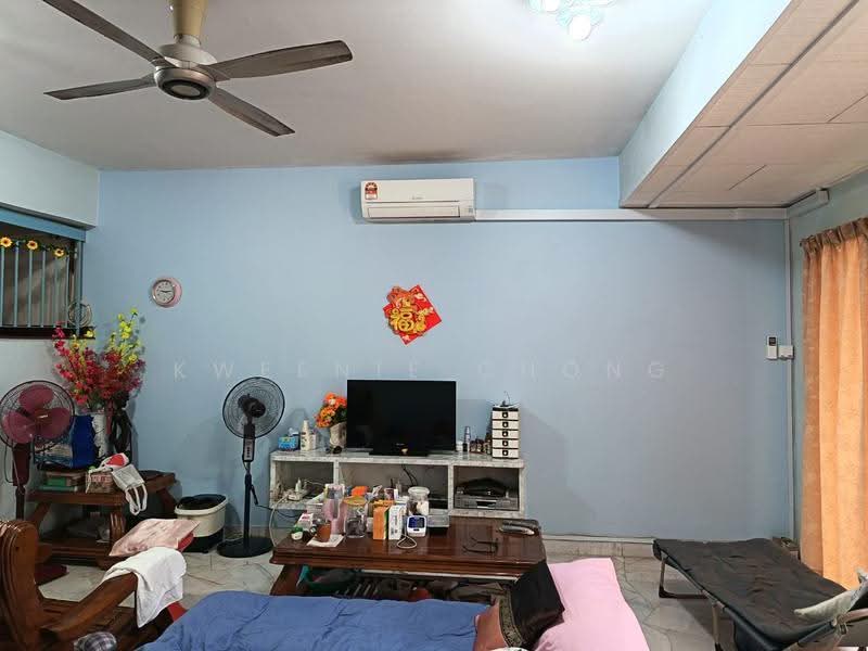 2-storey Terraced House for Sale in Seksyen 27 (Shah Alam) - Kweenie Chong - Living Room - PropertyGuru.com.my