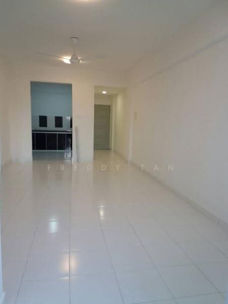 Pangsapuri untuk Dijual di Bayu Tiara - Freddy Tan - Living Room - PropertyGuru.com.my