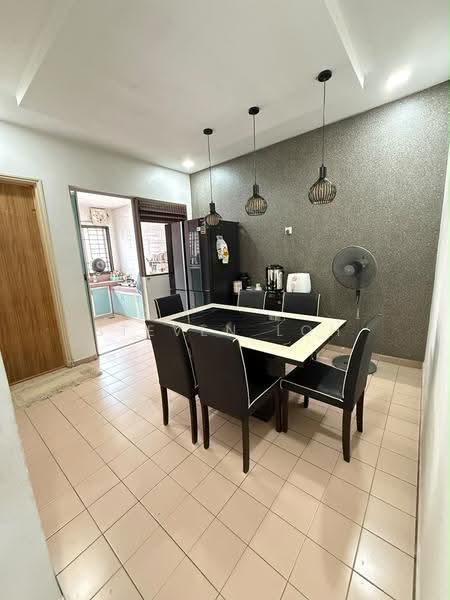 2-storey Terraced House for Sale in Bandar Indahpura (Kulai) - Steven Loh - Dining Room - PropertyGuru.com.my