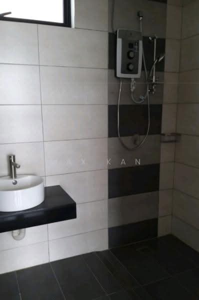 Service Residence for Sale at Molek Regency - Max Kan - Bathroom - PropertyGuru.com.my