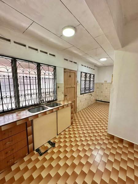 1-storey Terraced House for Sale in Taman Ungku Tun Aminah (Skudai) - Mandy Goh Siew Li - Kitchen - PropertyGuru.com.my
