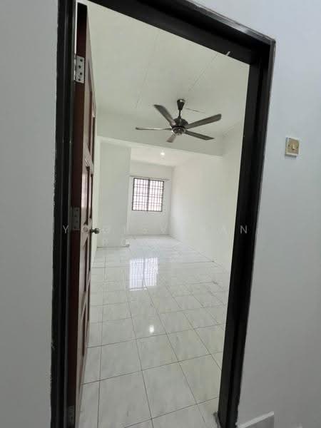 2-storey Terraced House for Sale in Bandar Bukit Tinggi (Klang) - Yogesvaran Poovan - Interior - PropertyGuru.com.my