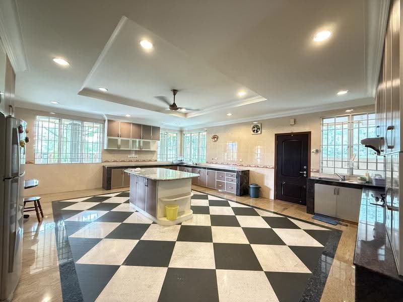 Bungalow House for Sale in Country Heights (Kajang) - Bryan Ng - Kitchen - PropertyGuru.com.my