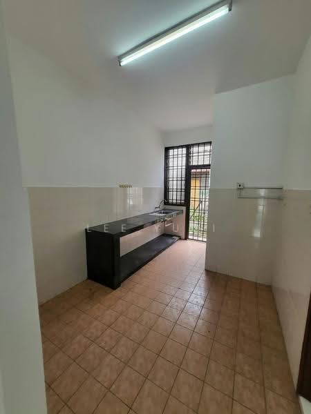 Terraced House for Rent in Puchong (Selangor) - Lee Yuqi - Kitchen - PropertyGuru.com.my