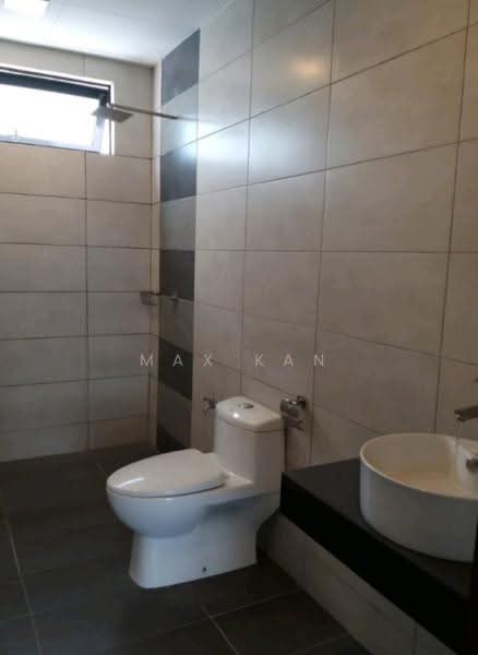 Service Residence for Sale at Molek Regency - Max Kan - Bathroom - PropertyGuru.com.my