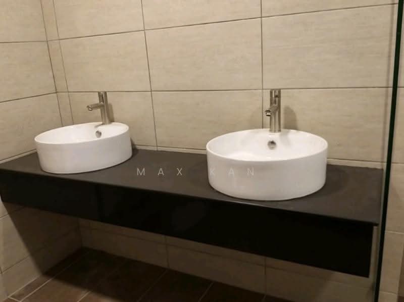 Service Residence for Sale at Molek Regency - Max Kan - Bathroom - PropertyGuru.com.my