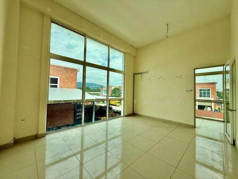 Komersial Berkembar untuk Dijual di Rawang Corporate Industrial Park (Rawang) - HADZRIN YUSOF - Interior - PropertyGuru.com.my