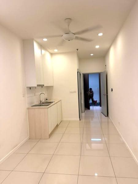 Kediaman Servis untuk Disewa di Residential Suites @ HighPark - Kenix Lee - Kitchen - PropertyGuru.com.my