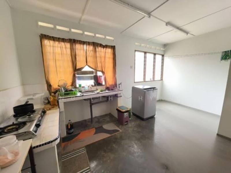 1-storey Terraced House for Sale in Pekan Nanas (Johor) - Ong Lih Shyan - Kitchen - PropertyGuru.com.my