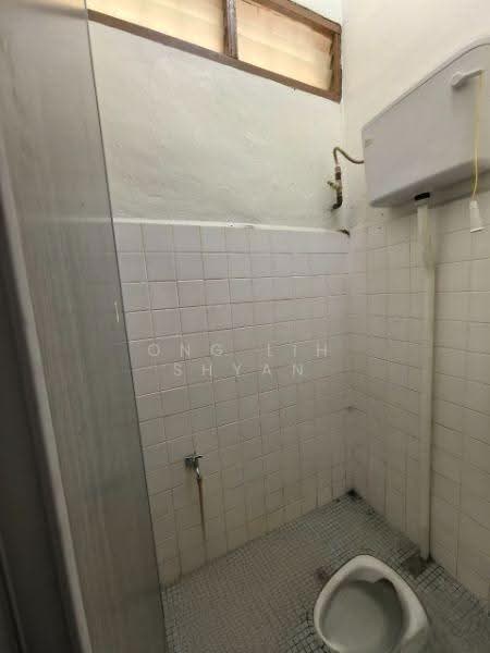 1-storey Terraced House for Sale in Pekan Nanas (Johor) - Ong Lih Shyan - Bathroom - PropertyGuru.com.my