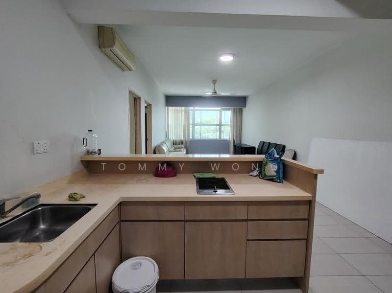 Condominium for Sale at The Peak Suites - Tommy Wong - Kitchen - PropertyGuru.com.my