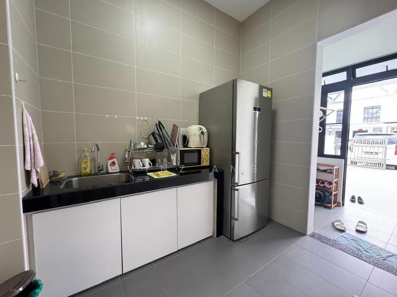 Terraced House for Rent in Johor Bahru (Johor) - Vinz Ang - Kitchen - PropertyGuru.com.my