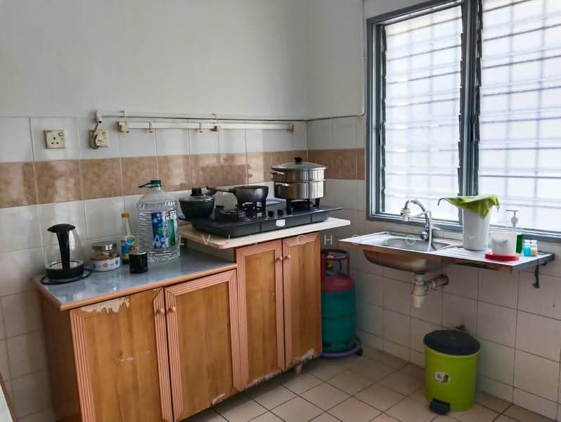 2-storey Terraced House for Sale in Putra Heights (Subang Jaya) - Calvin Chong - Kitchen - PropertyGuru.com.my