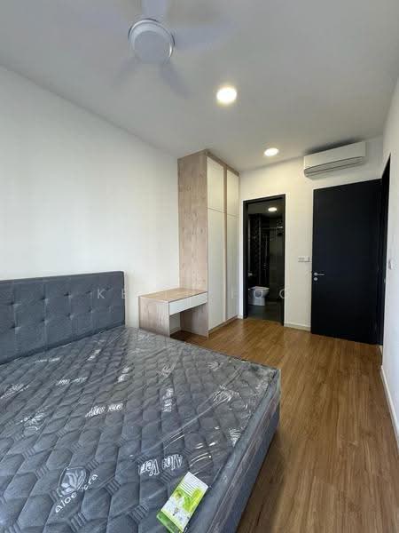 Kediaman Servis untuk Dijual di Sunway Velocity TWO - Keith Foo - Bedroom - PropertyGuru.com.my