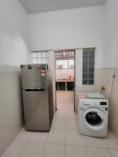 Rumah Kluster untuk Disewa di Setia Alam (Selangor) - Veni Foo Yoke Fuang - Kitchen - PropertyGuru.com.my