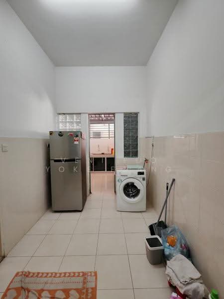 Rumah Kluster untuk Disewa di Setia Alam (Selangor) - Veni Foo Yoke Fuang - Kitchen - PropertyGuru.com.my
