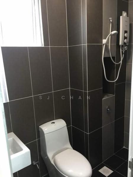 Kediaman Servis untuk Disewa di Skysuites @ Meldrum Hills - SJ CHAN - Bathroom - PropertyGuru.com.my