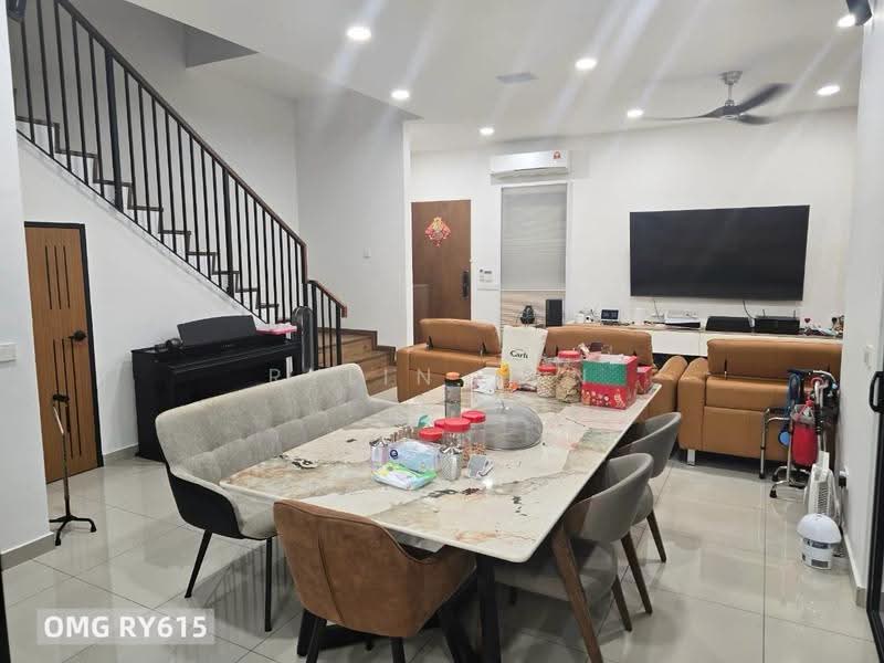 2-storey Terraced House for Sale in Setia Alam (Selangor) - Rylin Tan - Living Room - PropertyGuru.com.my