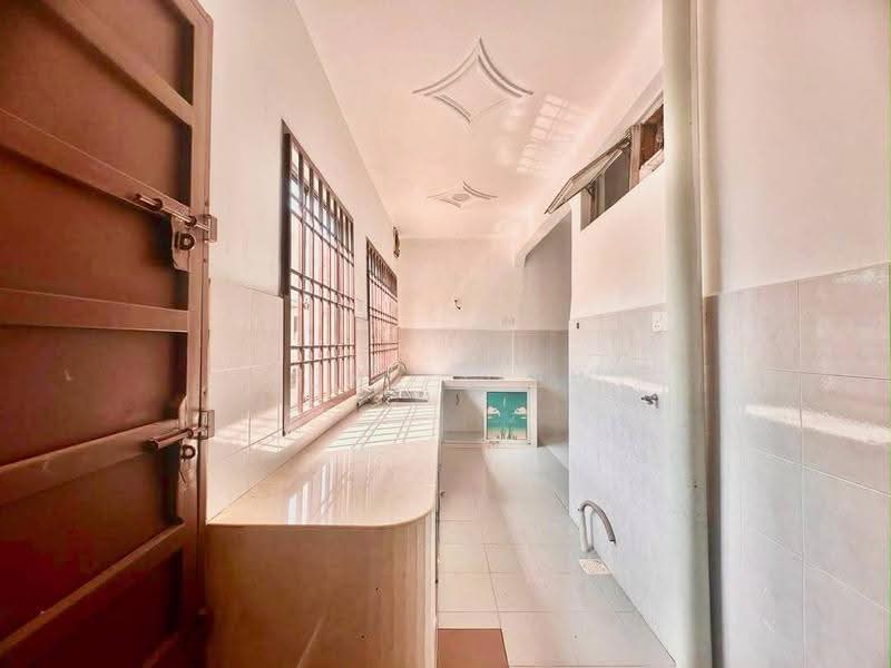 2-storey Terraced House for Sale in Taman Nusa Bestari (Iskandar Puteri (Nusajaya)) - Junz Liew - Kitchen - PropertyGuru.com.my