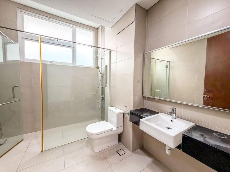 Rumah Teres 3-Tingkat untuk Dijual di Bukit Jelutong (Shah Alam) - Izzat Zamros - PropertyGuru.com.my