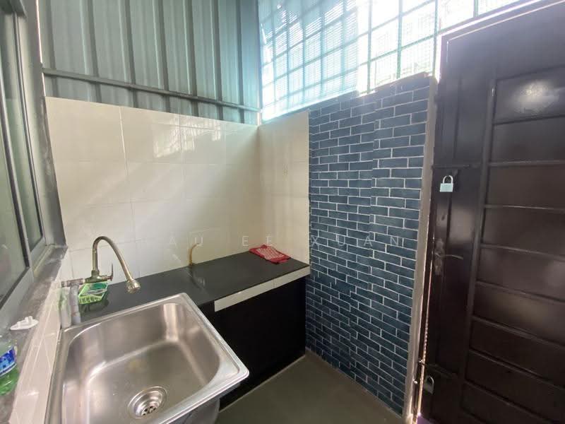 Rumah Teres 2-Tingkat untuk Dijual di Taman Evergreen Heights (Batu Pahat) - Lau Ee Xuan - Kitchen - PropertyGuru.com.my