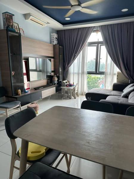 Kediaman Servis untuk Disewa di Crescent Bay Suites (Teluk Bayu) - SJ CHAN - Living Room - PropertyGuru.com.my