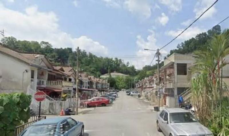 Rumah Bandar untuk Dijual di Taman Saga (Ampang) - Jason Tang - Exterior - PropertyGuru.com.my