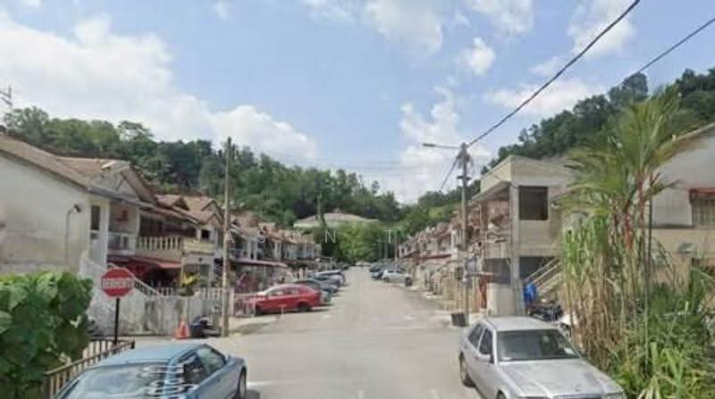 Rumah Bandar untuk Dijual di Taman Saga (Ampang) - Jason Tang - Exterior - PropertyGuru.com.my