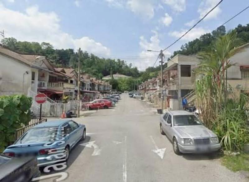 Rumah Bandar untuk Dijual di Taman Saga (Ampang) - Jason Tang - PropertyGuru.com.my