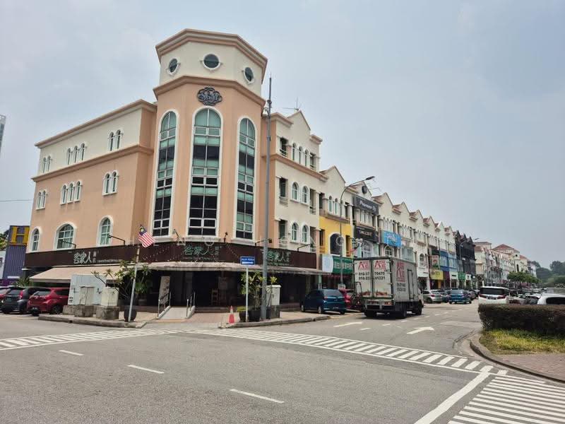 Shop for Sale in Dataran Sunway (Kota Damansara) - Zheng Hong Tan - Exterior - PropertyGuru.com.my