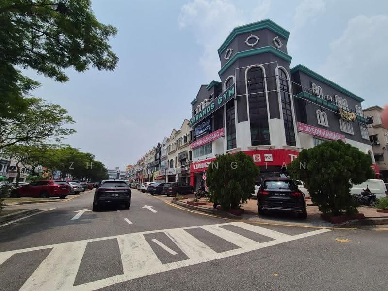 Shop for Sale in Dataran Sunway (Kota Damansara) - Zheng Hong Tan - Exterior - PropertyGuru.com.my