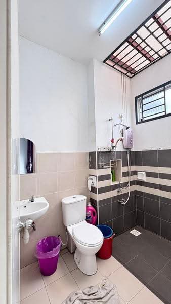 2-storey Terraced House for Sale in Bukit Indah (Iskandar Puteri (Nusajaya)) - Johnny Chan - Bathroom - PropertyGuru.com.my