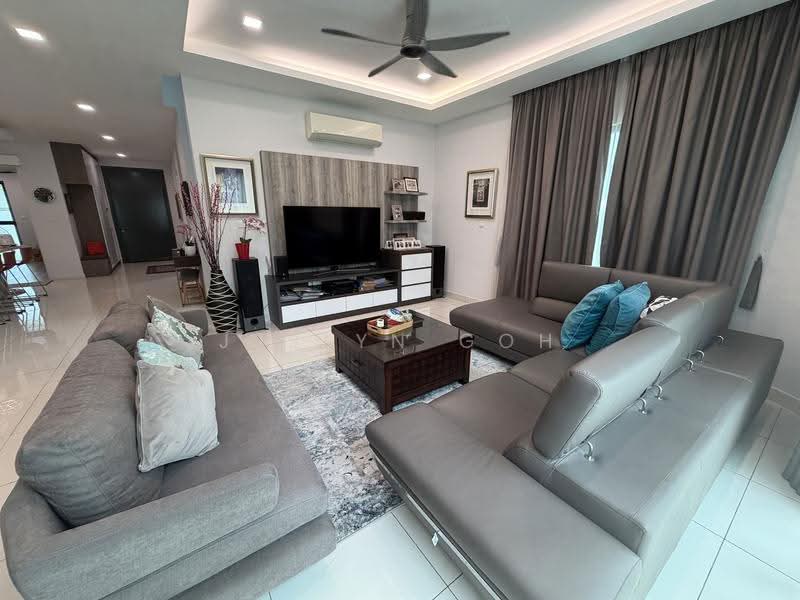 Semi-Detached House for Sale in Lepironia Gardens (Cyberjaya) - Jeslyn Goh - Living Room - PropertyGuru.com.my