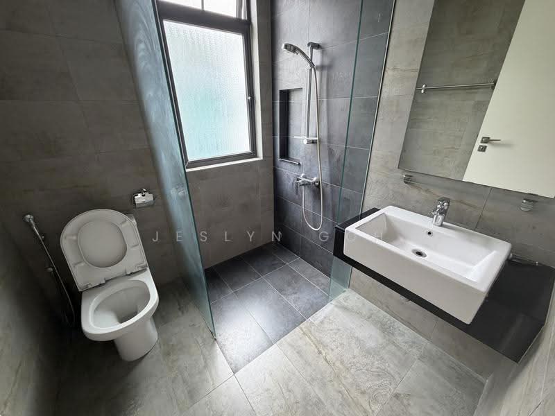 Semi-Detached House for Sale in Lepironia Gardens (Cyberjaya) - Jeslyn Goh - Bathroom - PropertyGuru.com.my